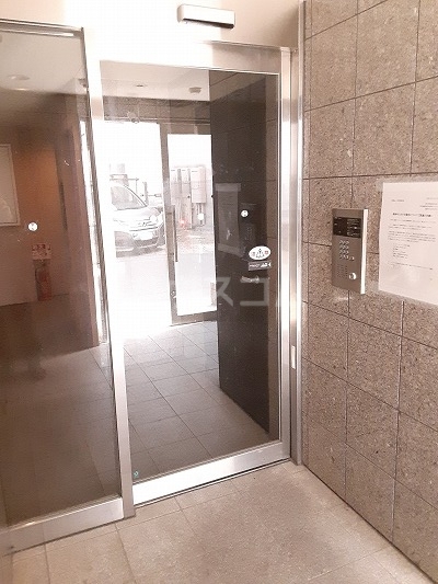 21/28 エントランス