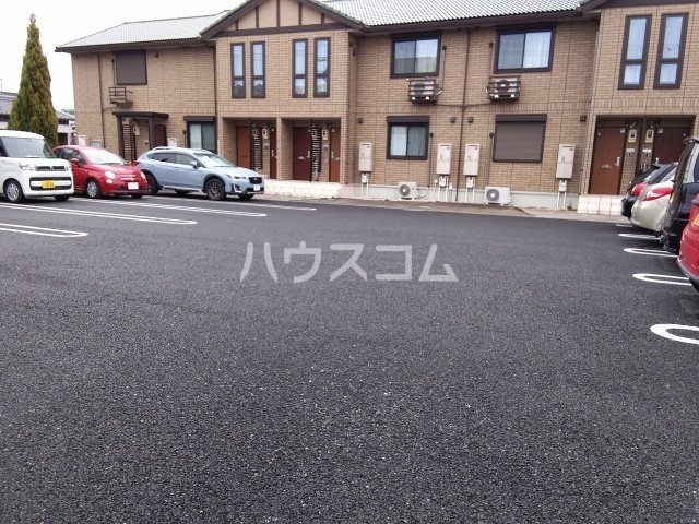 23/30 駐車場