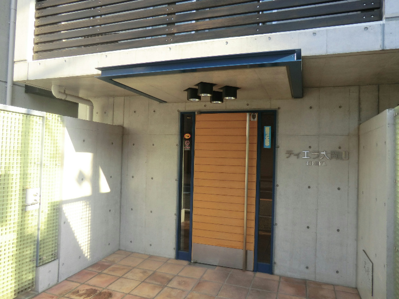 14/22 エントランス