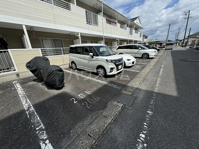 22/30 駐車場