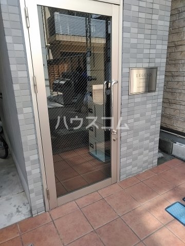 23/26 エントランス
