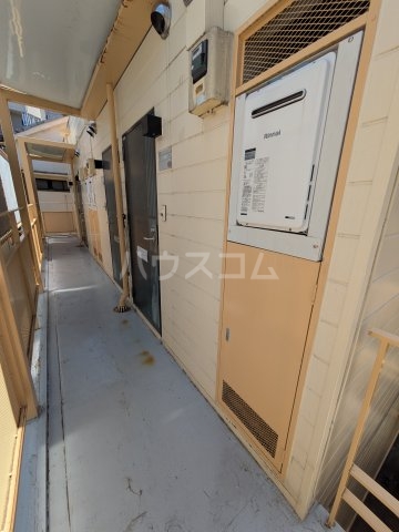 25/30 エントランス