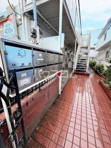 2/5 エントランス