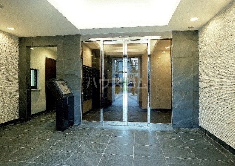 29/30 エントランス