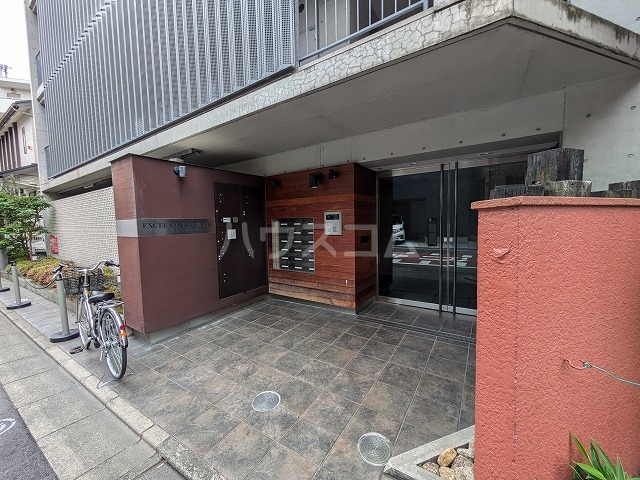 21/25 エントランス