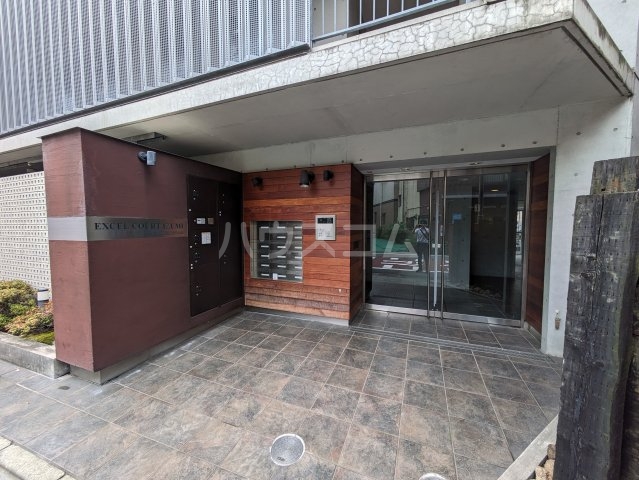 20/23 エントランス