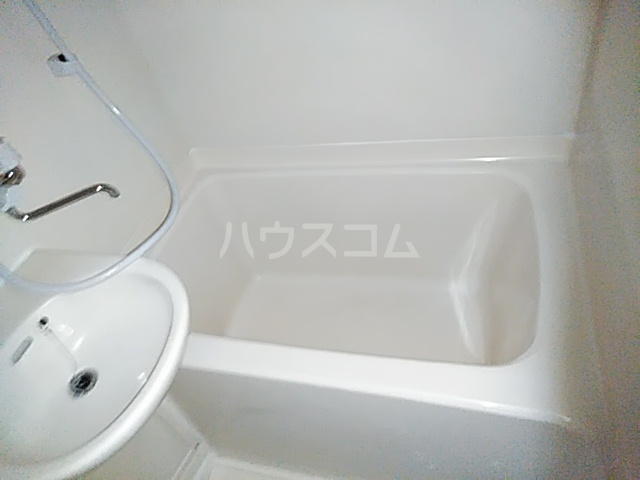 13/30 浴室