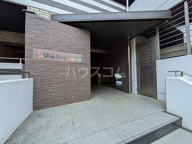 28/30 エントランス