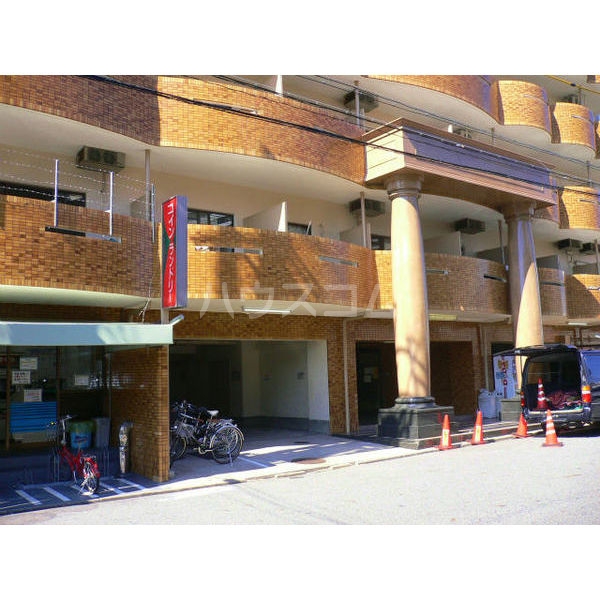 15/21 エントランス