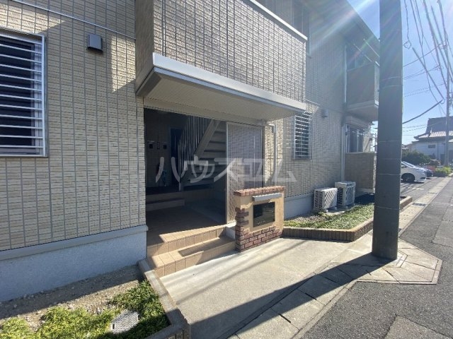 19/28 エントランス