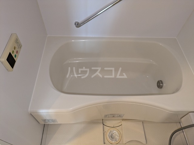 13/30 浴室