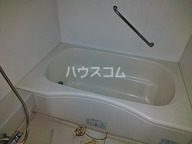 13/30 浴室