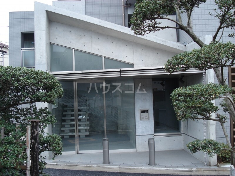 14/15 エントランス