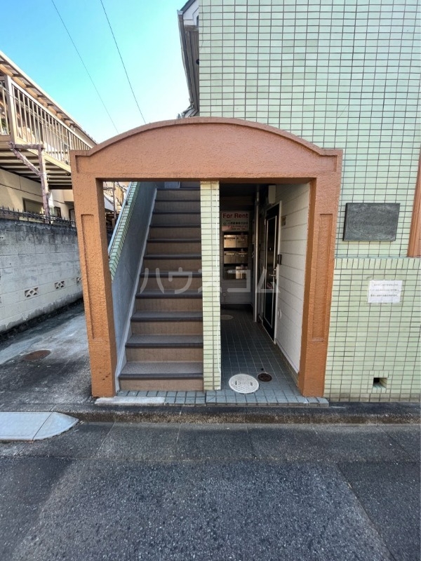 15/21 エントランス