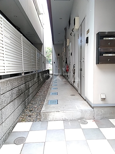 14/23 エントランス