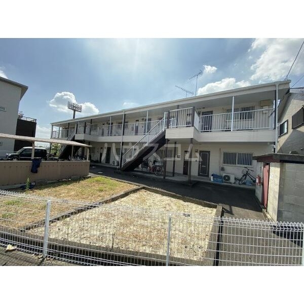21/28 駐車場