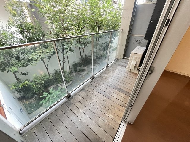 15/28 バルコニー