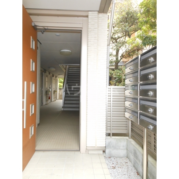 14/17 エントランス