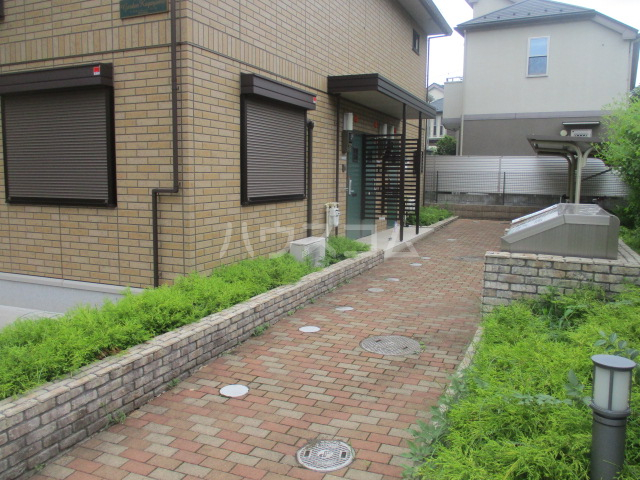 21/25 エントランス