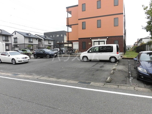 2/10 駐車場