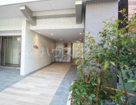 15/17 エントランス