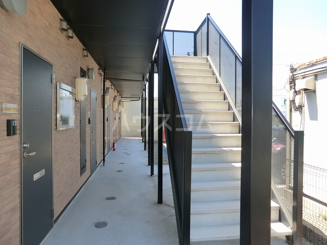 22/29 エントランス