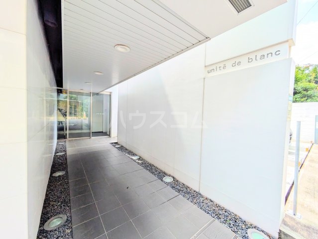 21/26 エントランス