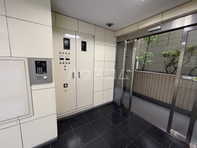 2/3 エントランス