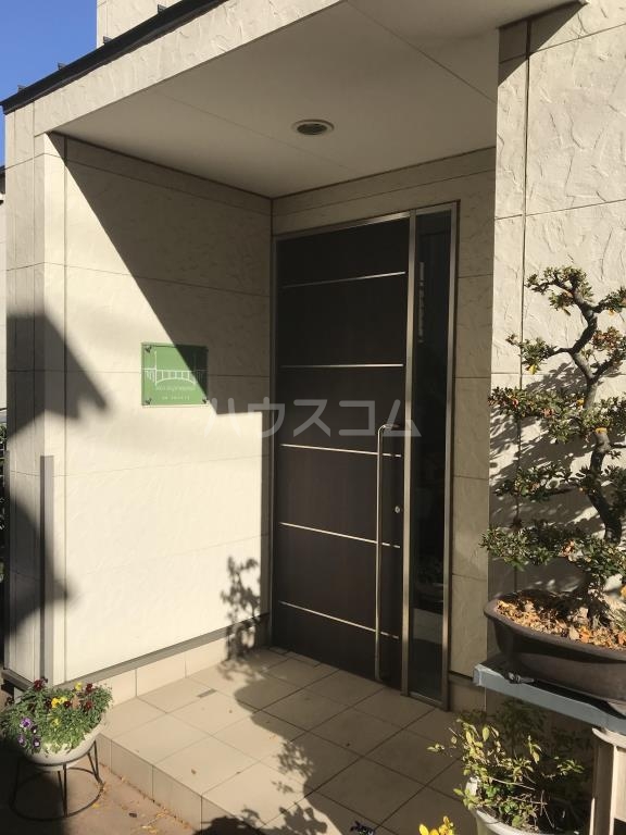 17/20 エントランス