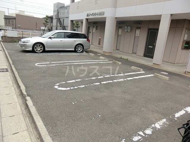 22/30 駐車場