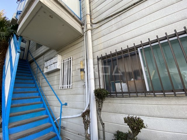 21/28 エントランス