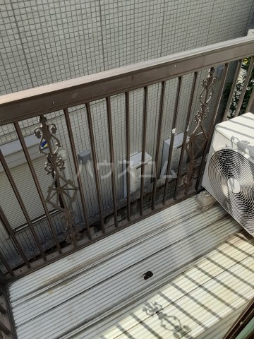 19/29 バルコニー