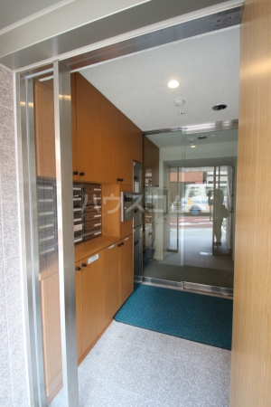 25/30 エントランス