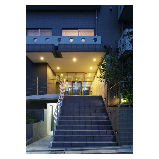 3/7 エントランス