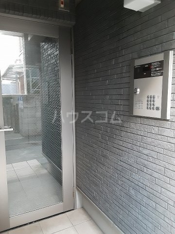 25/28 エントランス