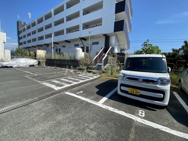 21/29 駐車場