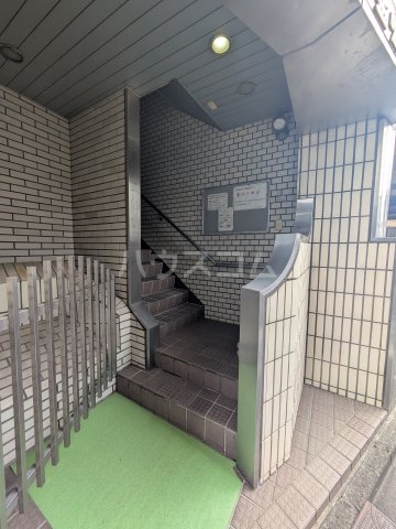 17/20 エントランス