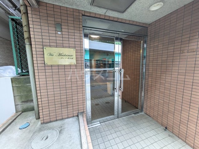 25/30 エントランス