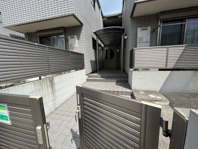 21/24 エントランス