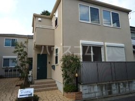 27/30 エントランス