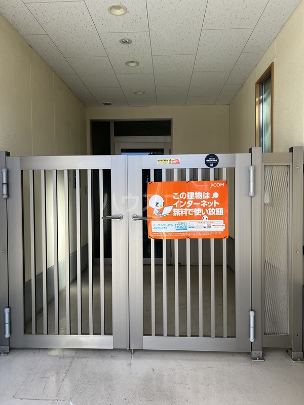 17/17 エントランス