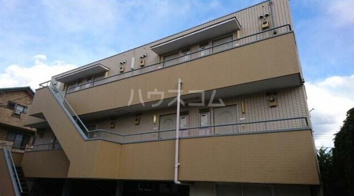 2/4 エントランス