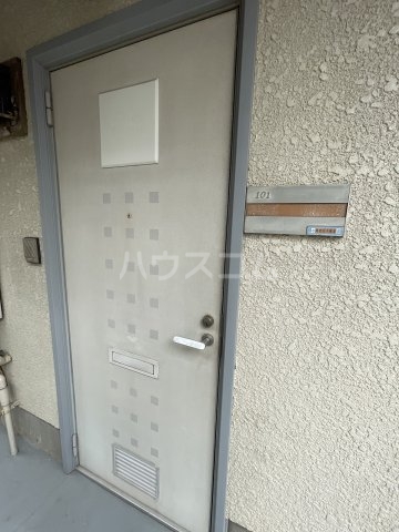 19/28 エントランス