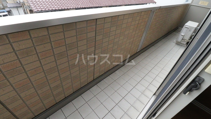 19/28 バルコニー