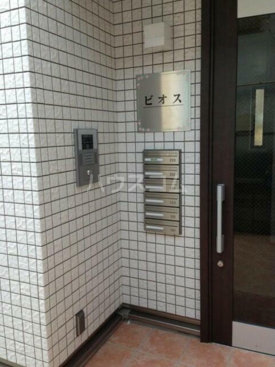 3/3 エントランス