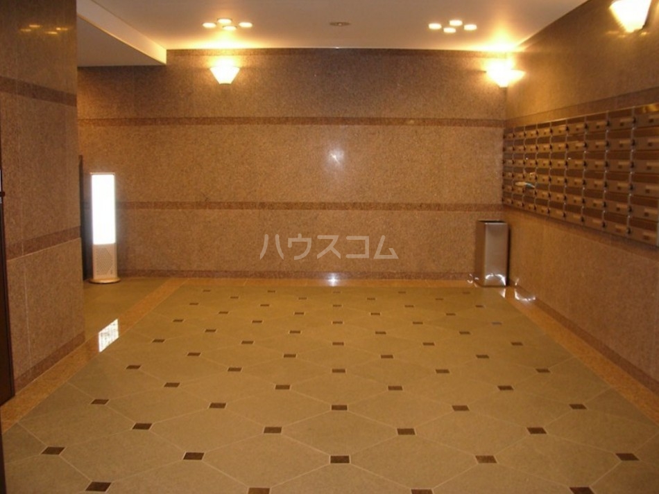 15/22 エントランス