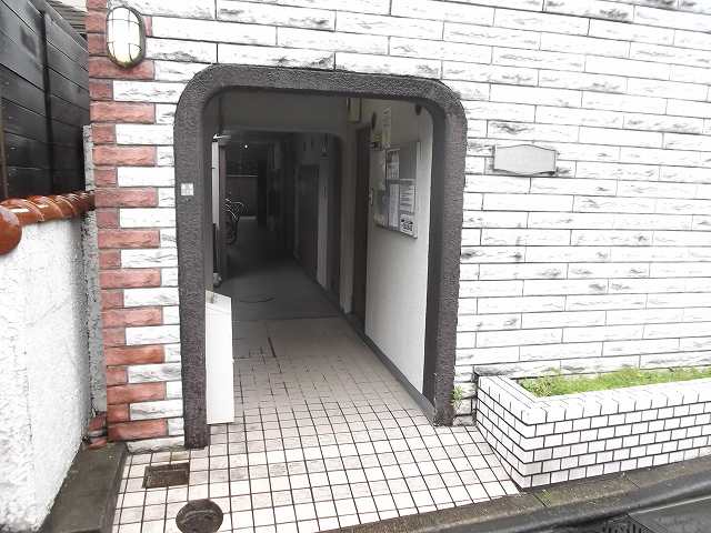 22/29 エントランス
