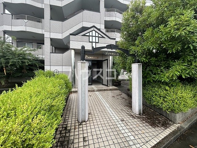 20/30 エントランス