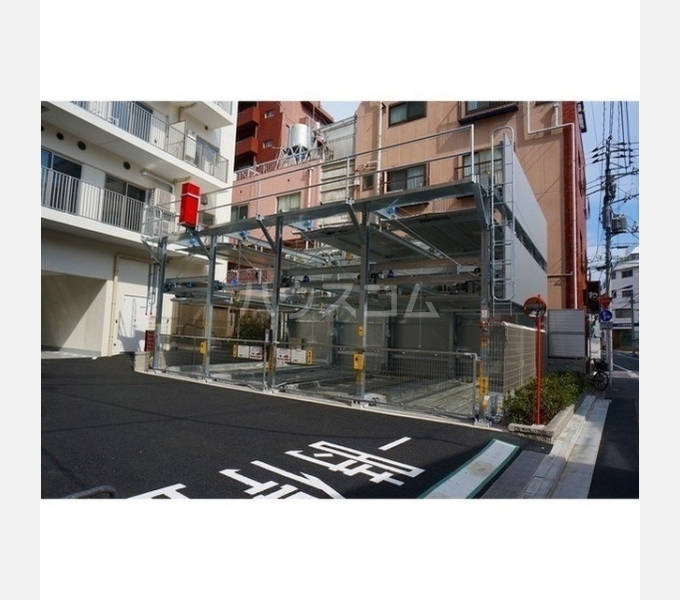 17/27 駐車場