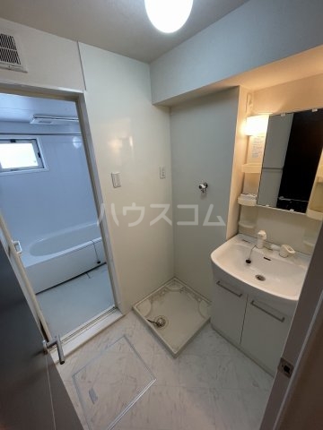 16/27 洗面